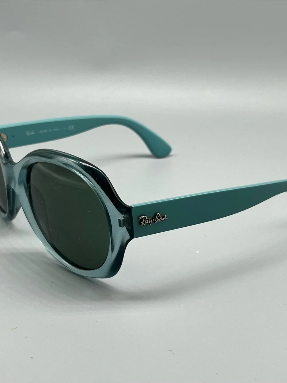 Ray-Ban stylish ray